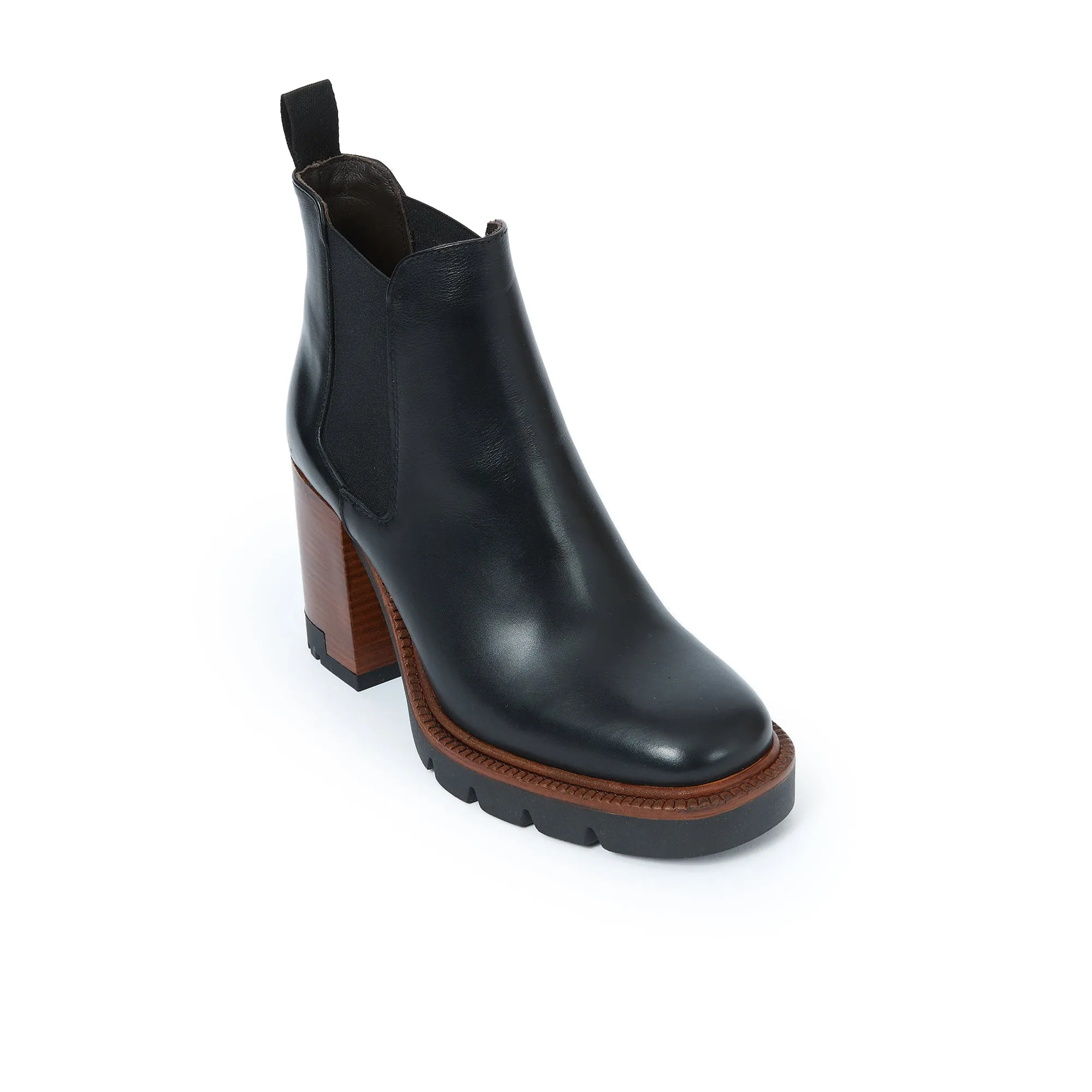 Heeled chelsea boot black