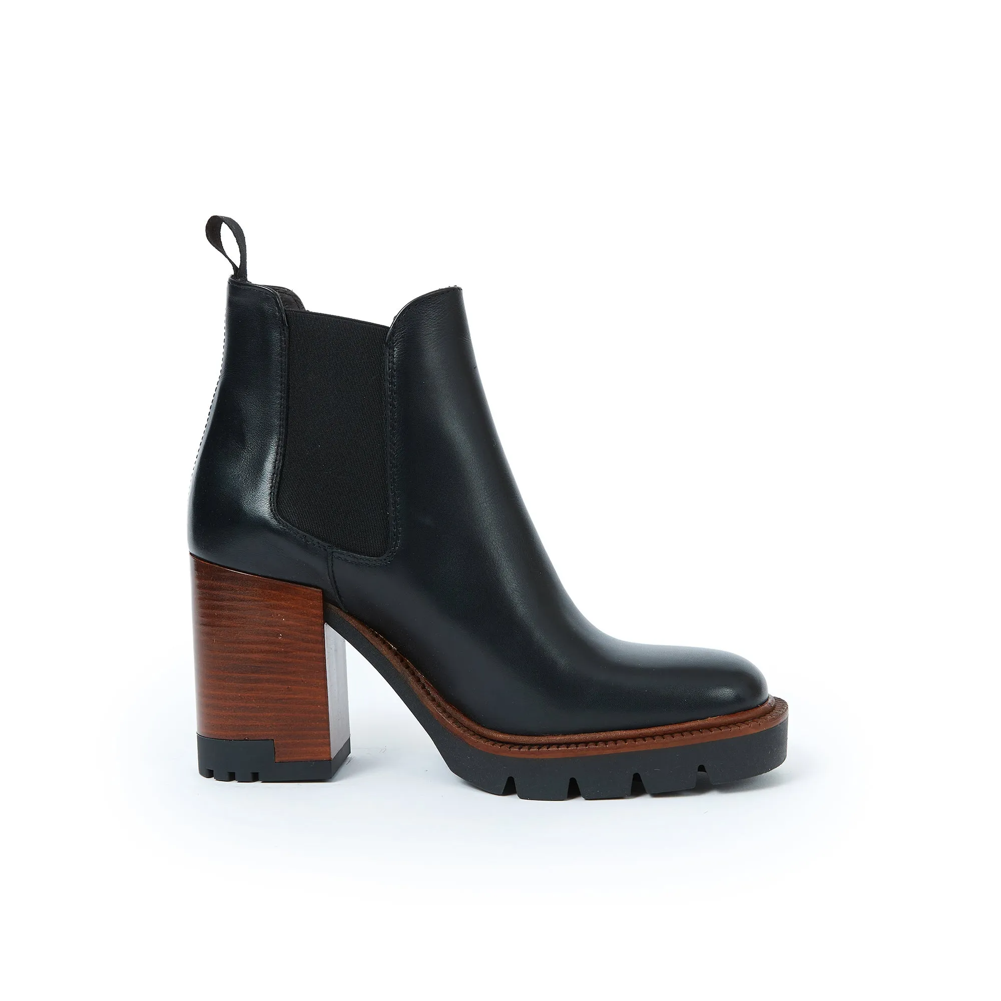 Heeled chelsea boot black