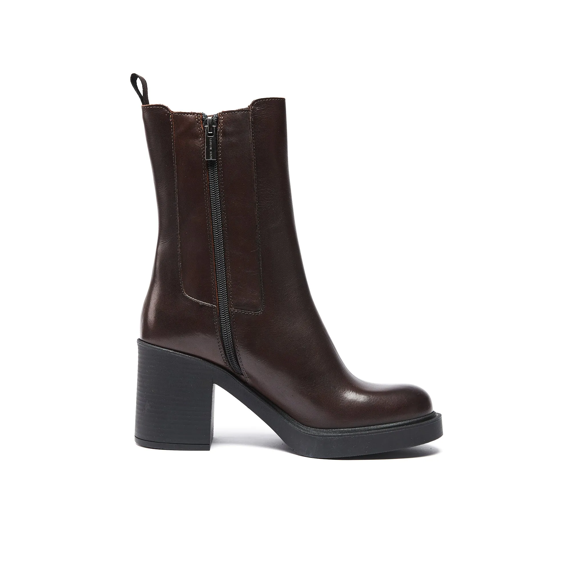 Heeled chelsea boot dark brown