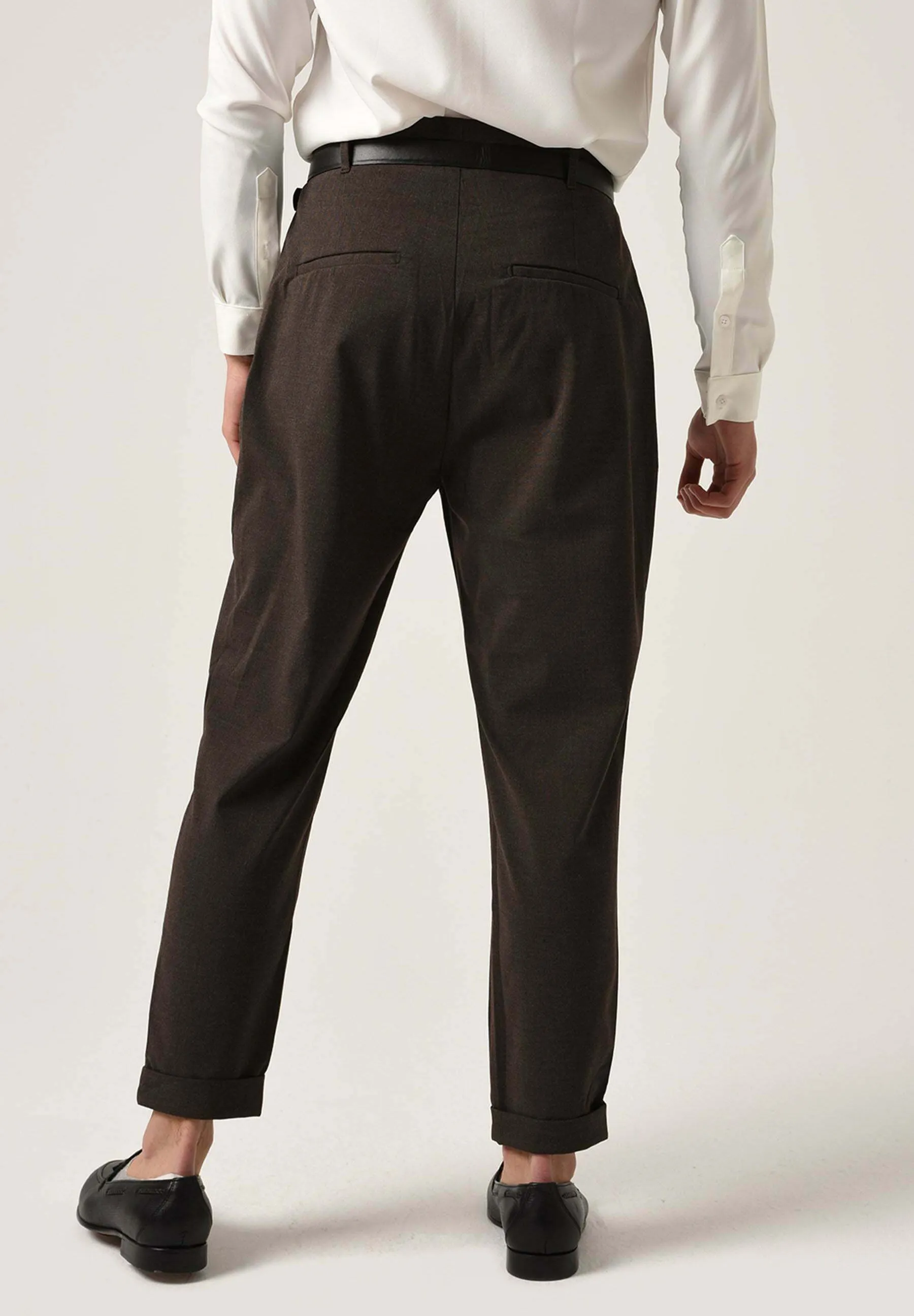 HIGH WAIST AND BELTED - Pantaloni