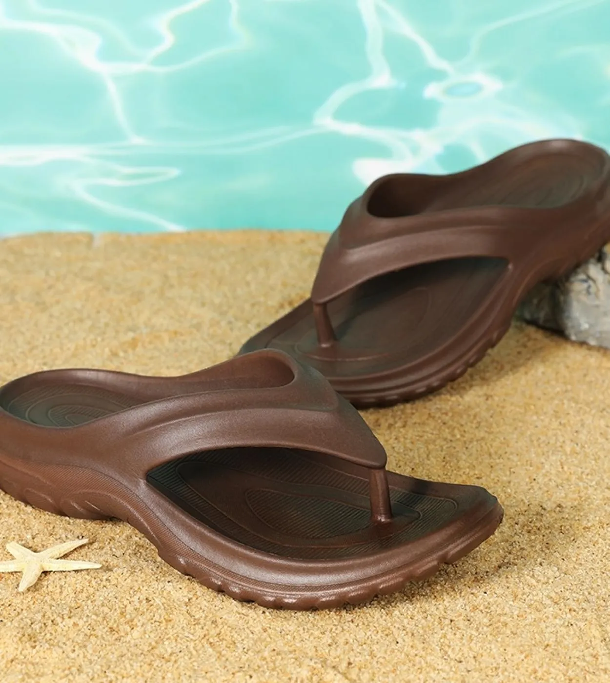 Nuove infradito da uomo marrone Pantofole morbide comode di alta qualità Scarpe da spiaggia da uomo allaperto Scarpe casual da