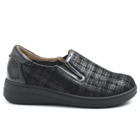 Slip on Cinzia Soft nero in pelle con elastico