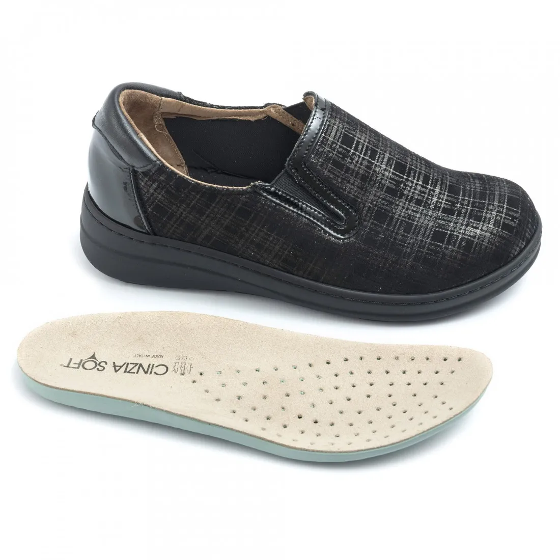 Slip on Cinzia Soft nero in pelle con elastico