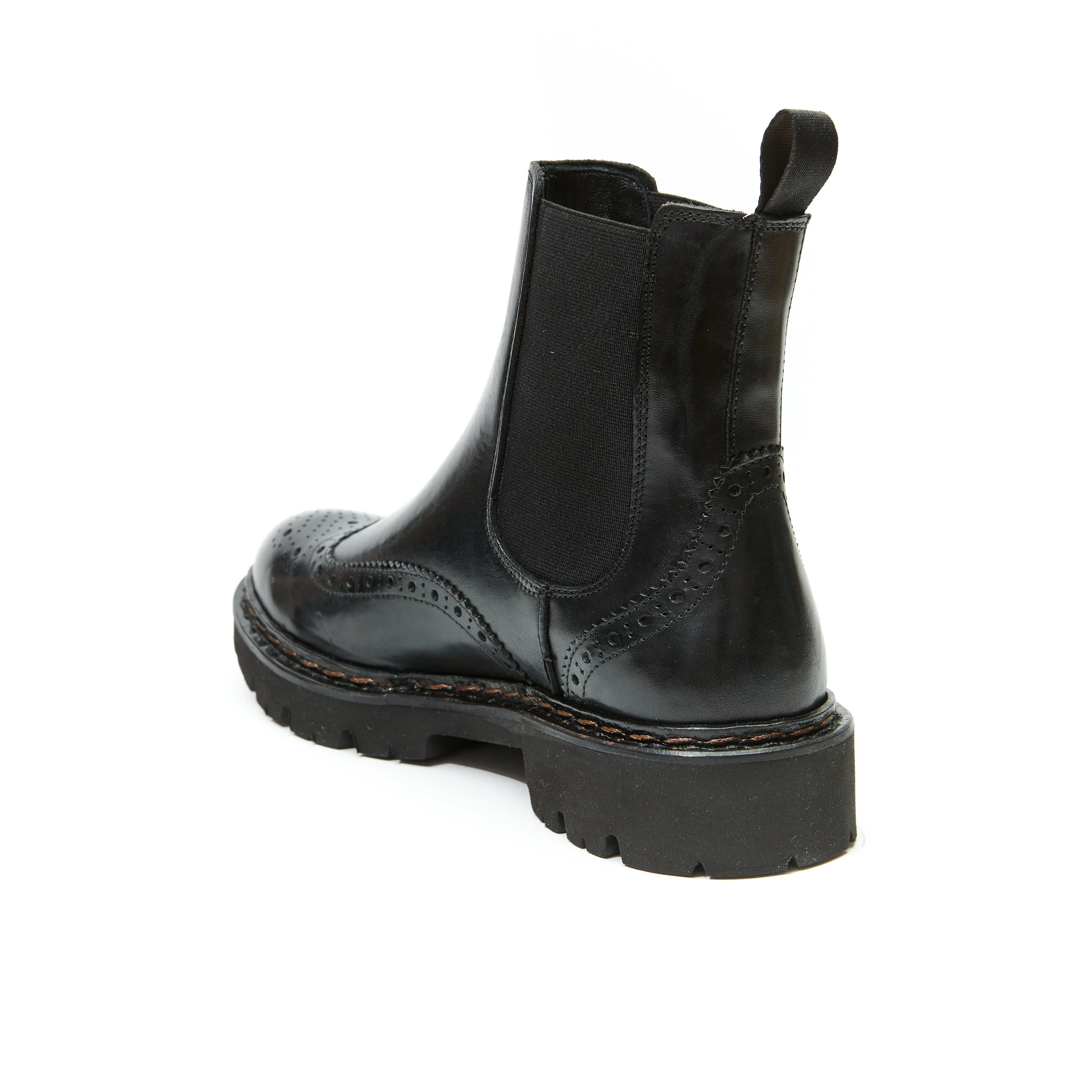 Wing tip chelsea boot black